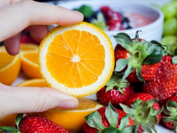 Cea mai bună vitamina C de pe piață: cum o alegi fără să plătești pe ambalaj