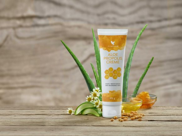 Pielea ta are nevoie de Aloe Propolis Creme!